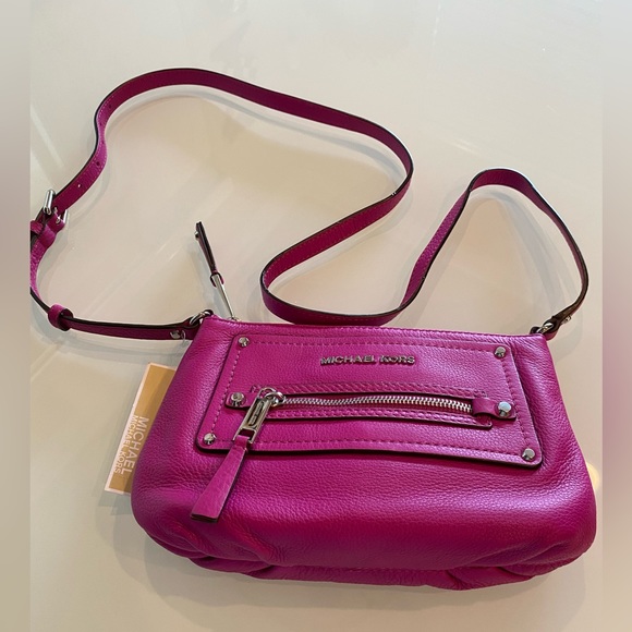 MICHAEL Michael Kors Handbags - NWT Michael Michael Kors Leather Fuchsia Gilmore Crossbody Bag